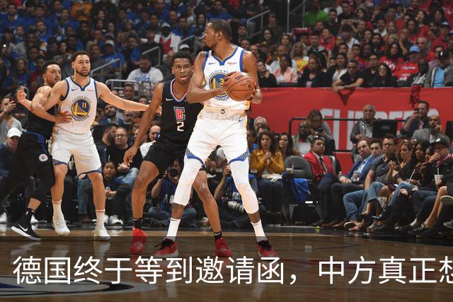 德国终于等到邀请函，中方真正想见的不是默茨，是另一个老朋友